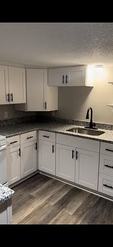 123 Wood St #B Photo 1