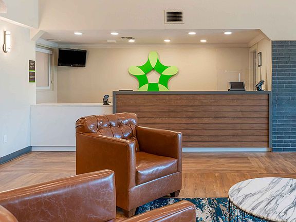 Lobby and Guest Check-in