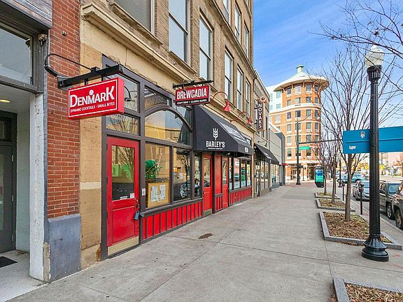 3rd image of 467 N High St #4A
