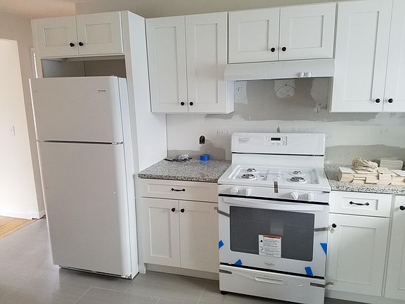 2nd image of 161 Fieldway Ave Fl 2nd