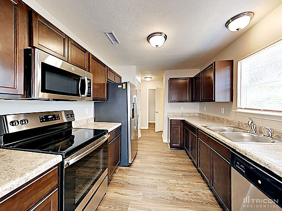 5th image of 2518 Calabash Dr