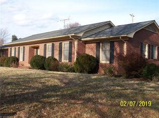 883 Foster Payne Rd, Boomer, NC 28606