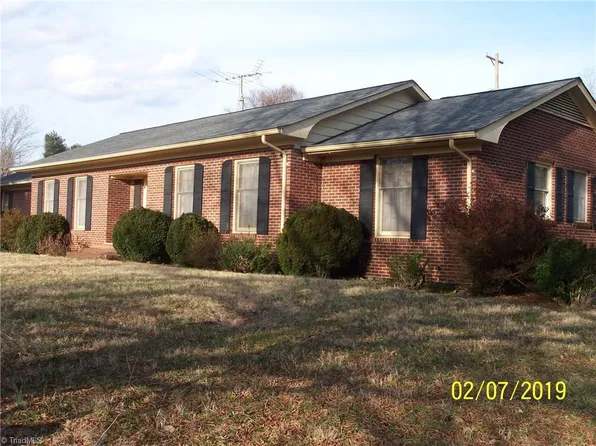 883 Foster Payne Rd, Boomer, NC 28606