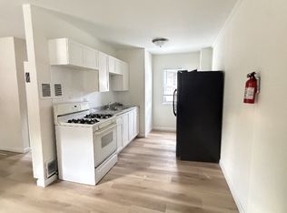 5268 S Wayne Rd, Wayne, MI 48184