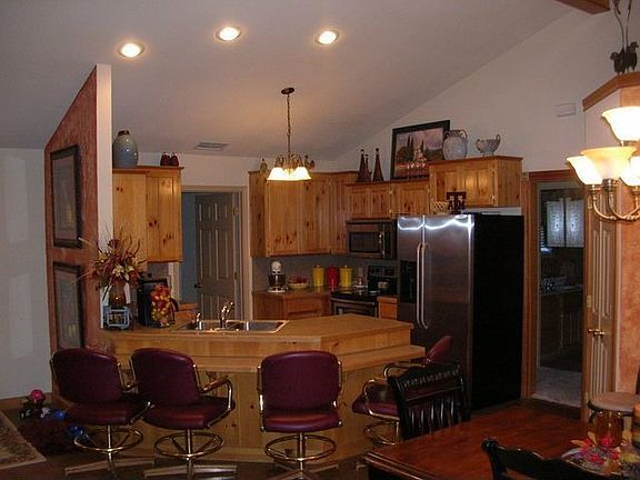 4th image of 173 Parker Dr