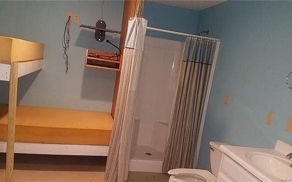 5th image of 1250 Mountain Glen Cir