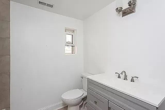 S Carpenter St — Photo 12