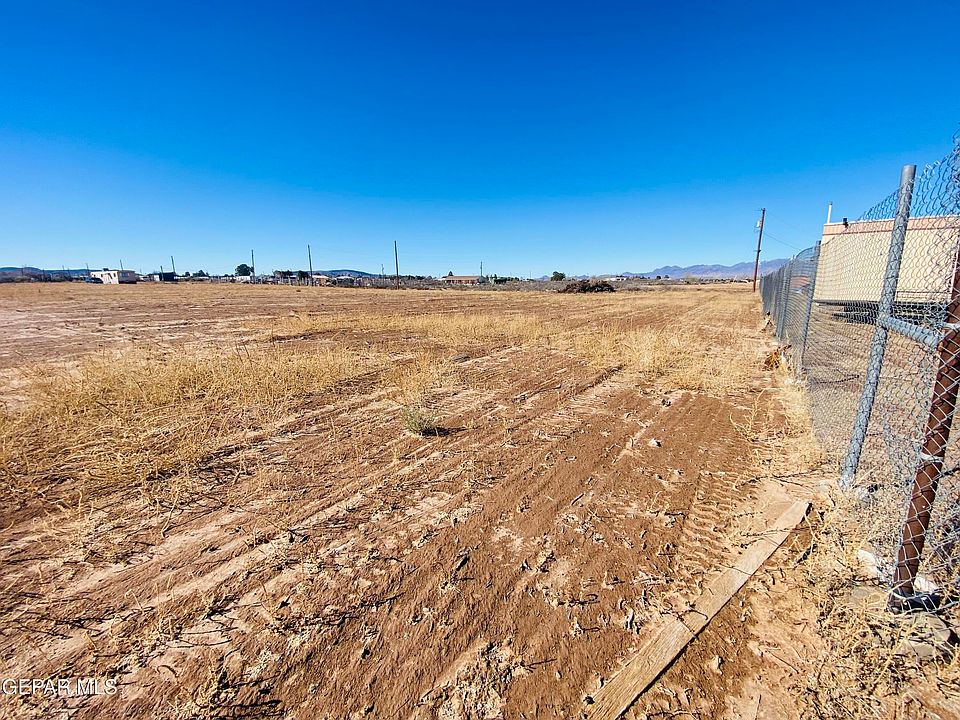 1st image of 2040 Green Tree Loop