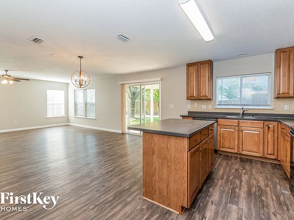 5th image of 9718 Hazel Lake Dr