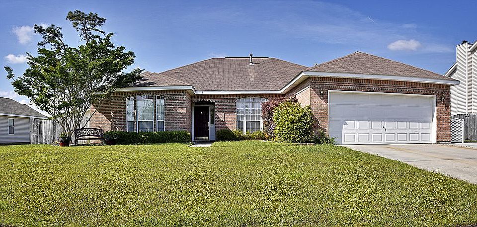 1st image of 5 Pine Lake Ct