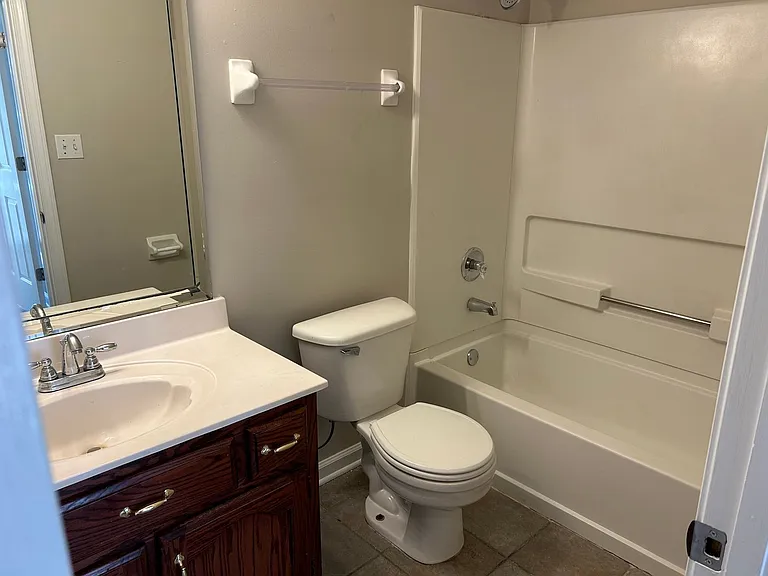 7668 Tally Ho Dr E — Photo 11