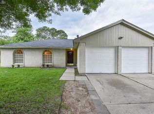 11823 Spruce Mountain Dr, Houston, TX 77067