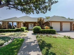 5401 Dana Point Dr, Arlington, TX 76017