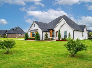 10014 Lacewood Dr, Edmond, OK 73025