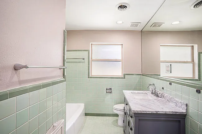 1229 Wiltshire Ave — Photo 12