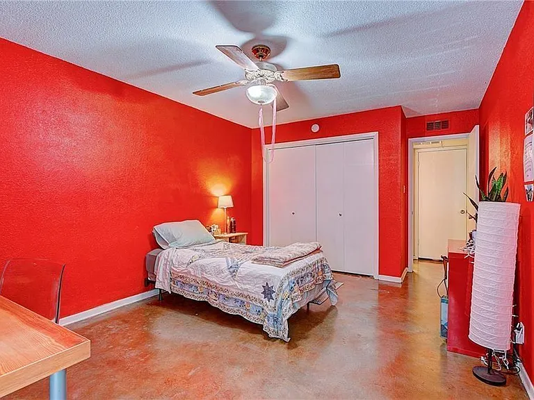910 Duncan Ln #7 — Photo 14