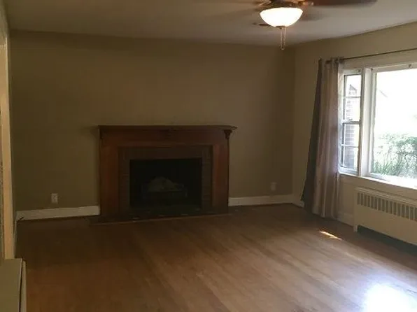 15 Corbin Dr, Newport News, VA 23606