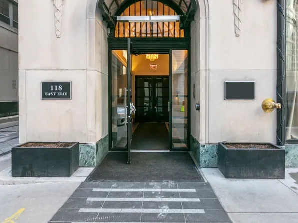 118 E Erie St Unit 25D, Chicago, IL 60611