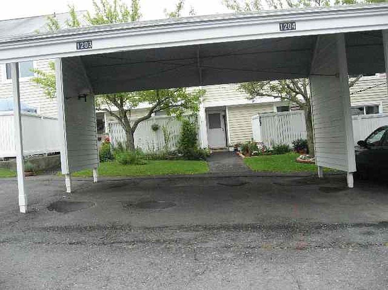 4th image of 1204 ROCKPORT Court