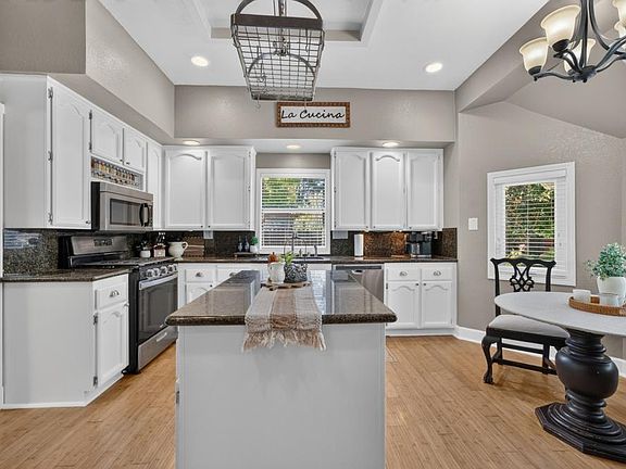 5th image of 105 Pradera Ct