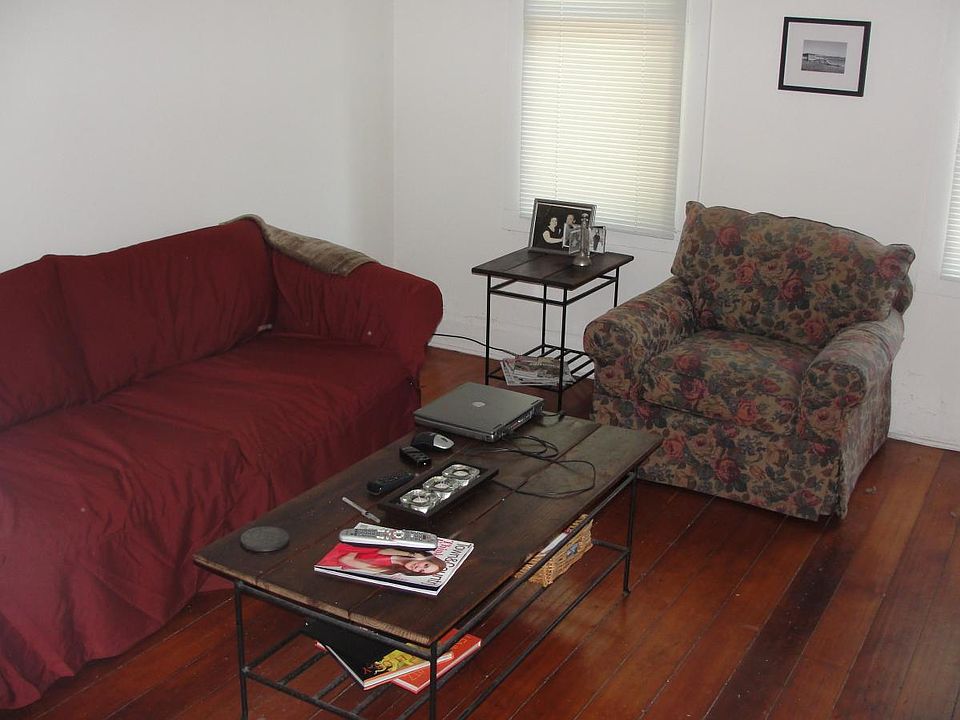 1st image of 1733 W Newport Ave APT 1F