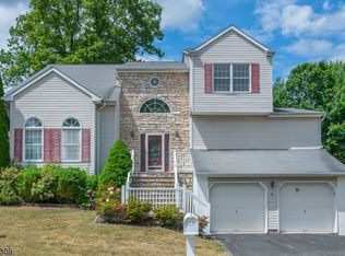 34 Fox Chase Ln, Ledgewood, NJ 07852