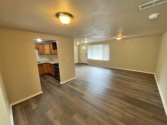 4th image of 23309 La Pierre Dr