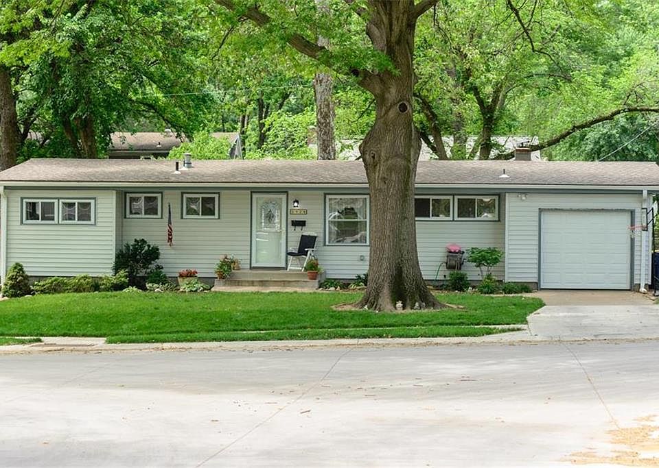1st image of 8924 Hemlock Dr