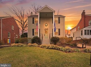1608 Crestwood Dr, Alexandria, VA 22302