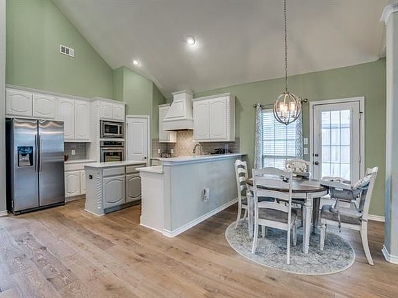 5th image of 10485 Chantry Ln