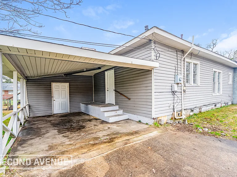 3201 Avenue E — Photo 23