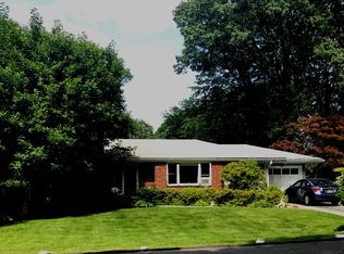 86 Hilltop Rd, Ardsley, NY 10502