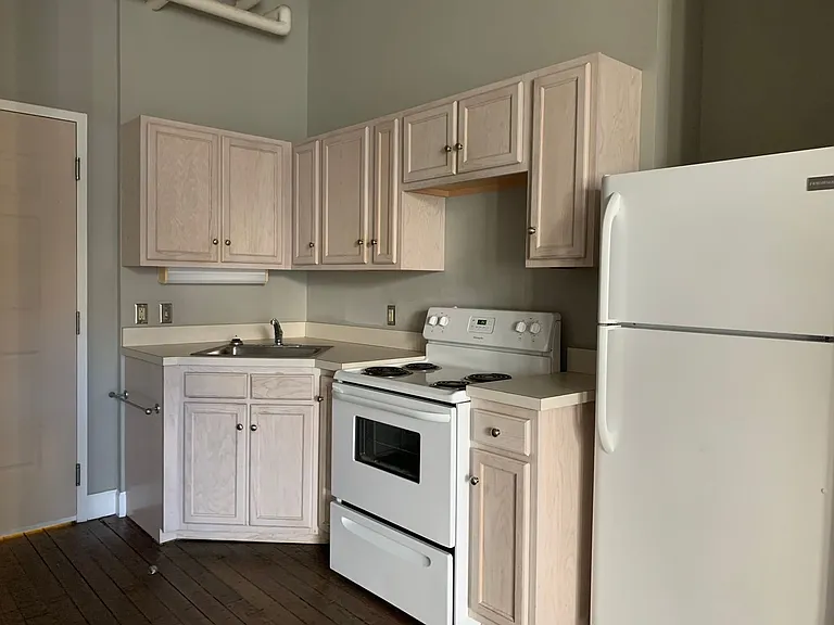 901 Jefferson St #4B — Photo 2