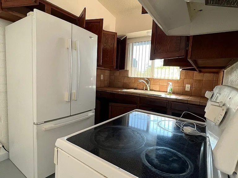 4803 E Willetta St #4 — Photo 3