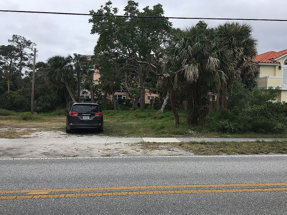 1st image of 1010 SE Saint Lucie Blvd