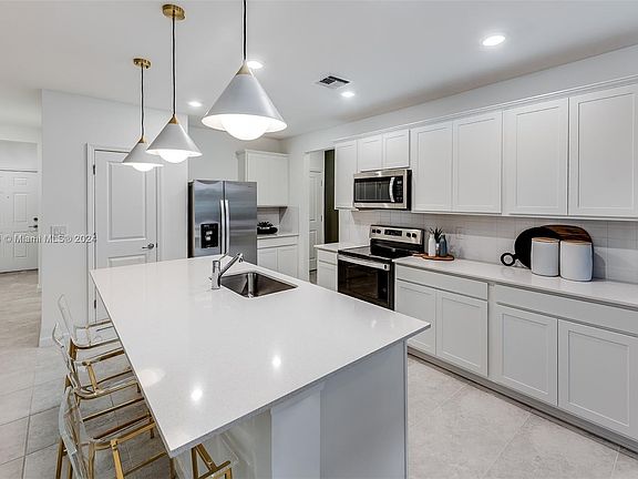 5th image of 1558 Fells Cove Cpe