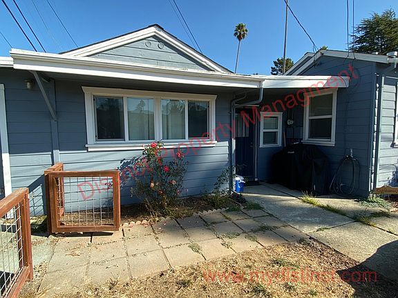 2nd image of 126 Playa Blvd #2