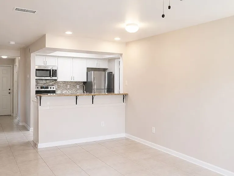 4131 Skyline Blvd — Photo 10