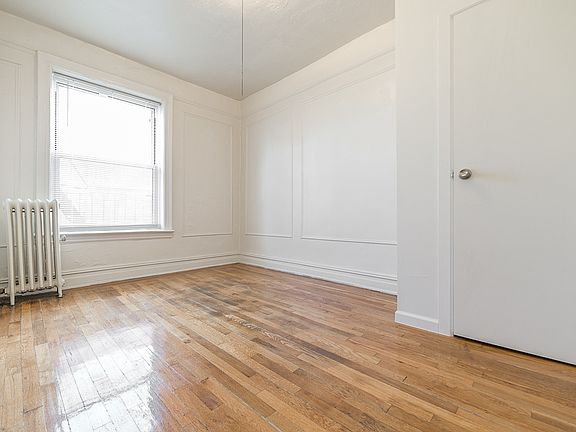 5th image of 1704 E 15th St APT B1
