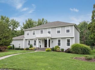 1 York Pl, North Caldwell, NJ 07006