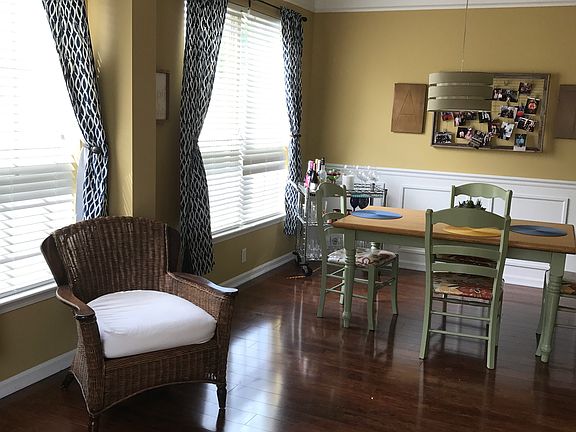 Sun Room/Dining Room