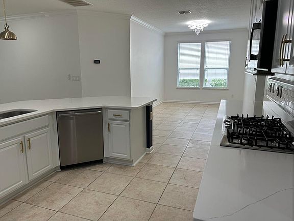 5th image of 36 Privado Ct