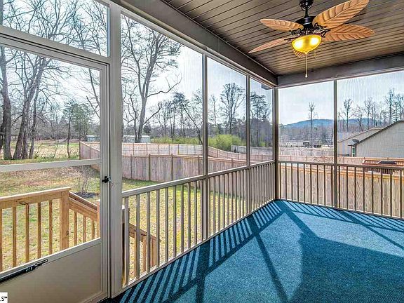 5th image of 117 Mountain Slope Ct