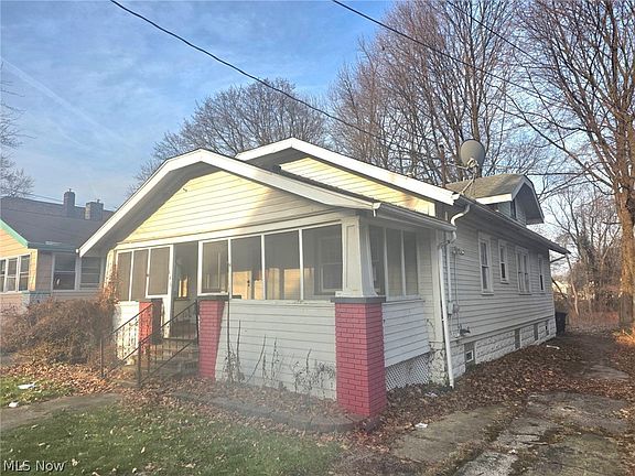 2nd image of 646 Columbia Ave