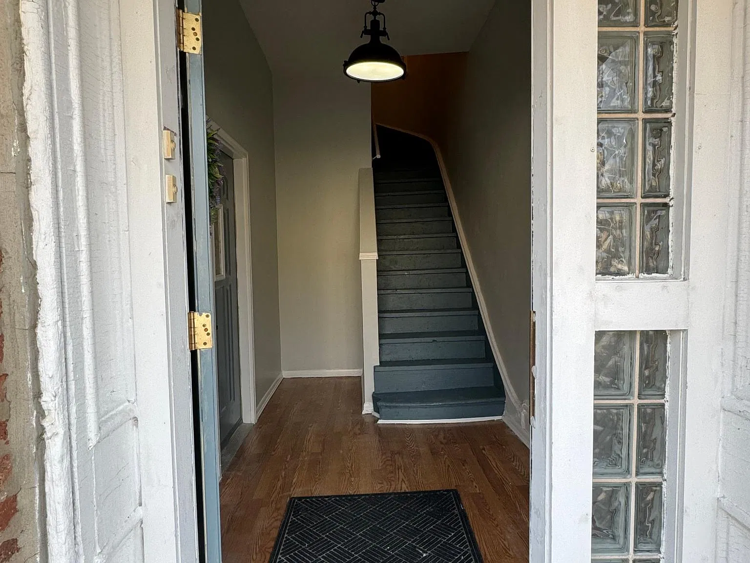 3141 W Fulton St — Photo 3