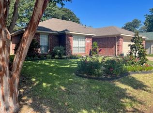 5608 Saddleback Rd, Arlington, TX 76017
