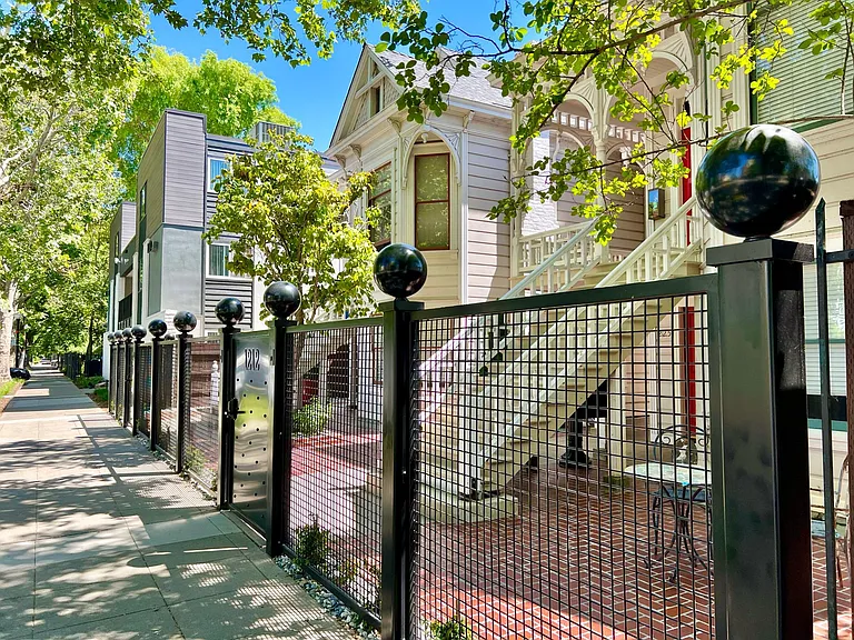 1214 E St #1/2 — Photo 3