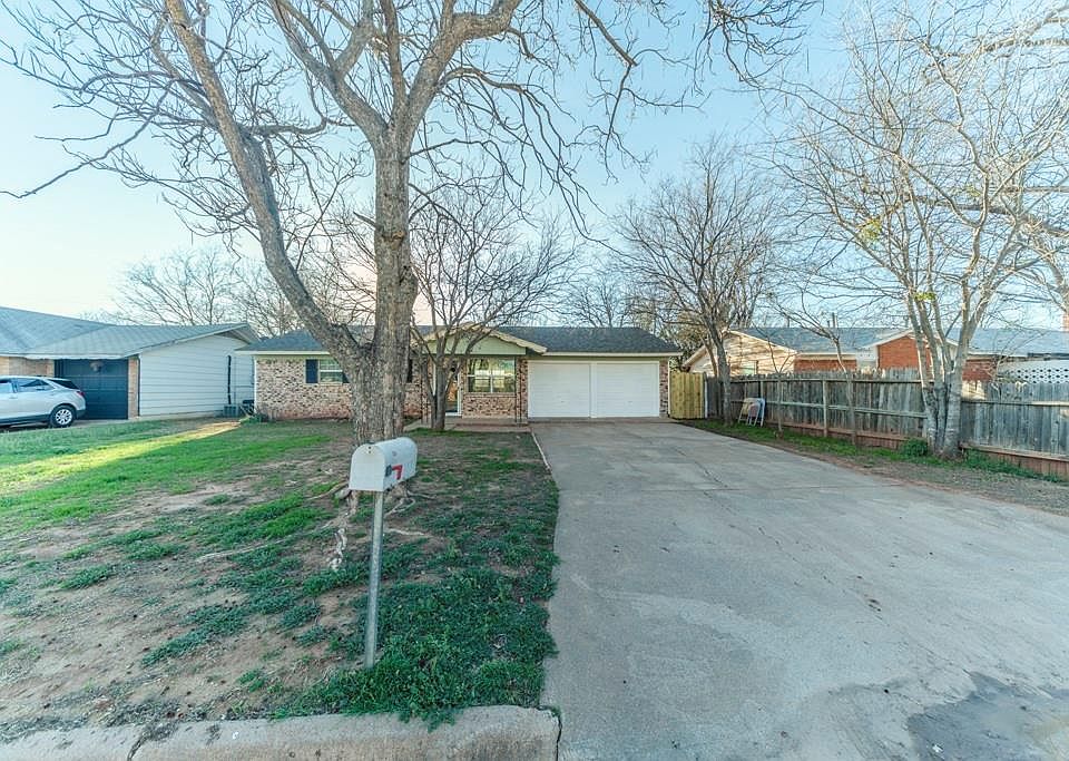 1st image of 2434 Marsalis Dr