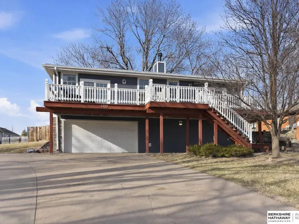 1702 Dunbar Dr, Plattsmouth, NE 68048