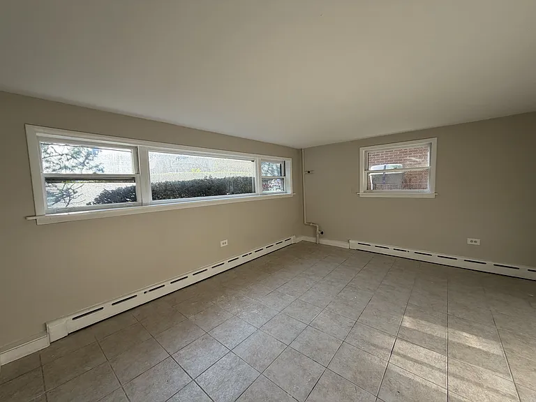 6123 N Meade Ave #G — Photo 2